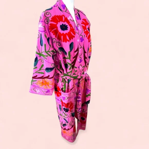 Handmade embroidered The Suzanna size LGE-XXL Kimono/Robe‎ with belt - Picture 3 of 15
